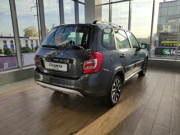 2026 Lada (ВАЗ) Granta Cross I Рестайлинг, серый, 1225000 рублей - вид 5