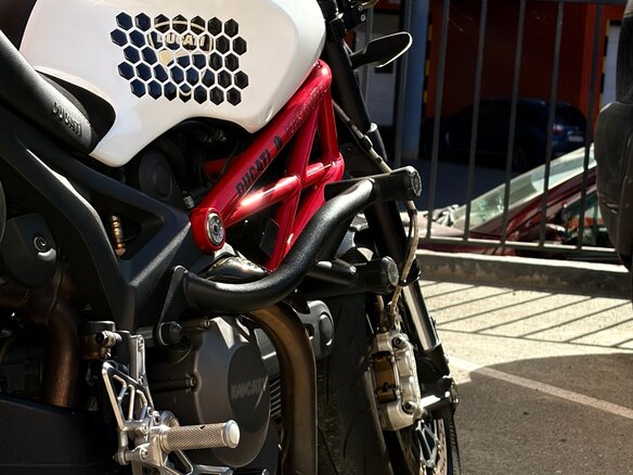 2010 Ducati Monster 796, белый, 555000 рублей - вид 6