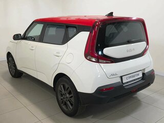 2022 Kia Soul III Рестайлинг, белый, 1980000 рублей, вид 4