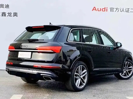 2026 Audi Q7 45 TFSI II (4M) Рестайлинг 2, чёрный, 9950000 рублей, вид 4