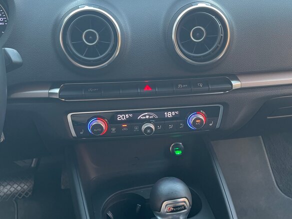 2015 Audi A3 III (8V), белый - вид 11
