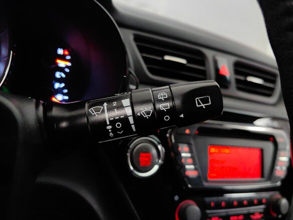 2012 Kia Rio 4-speed III, красный, 808000 рублей - вид 20