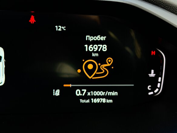 2024 Changan UNI-S I, красный, 2245000 рублей - вид 9