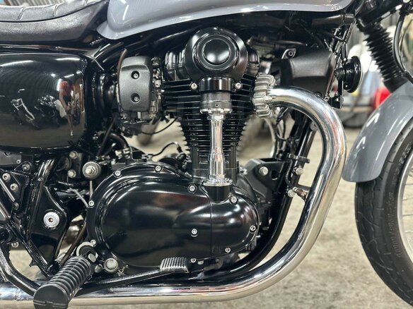 2022 Kawasaki W 800, серый, 850000 рублей - вид 18