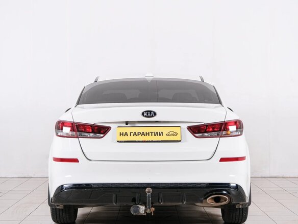 2019 Kia Optima IV Рестайлинг, белый - вид 4