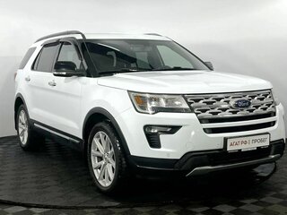 2018 Ford Explorer V Рестайлинг, белый, 2950000 рублей, вид 4