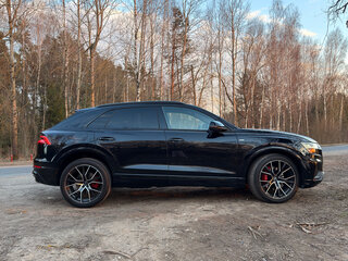 2021 Audi Q8 55 TFSI I (4M), чёрный, 4999999 рублей, вид 5