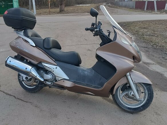 2001 Honda Silver Wing 600, серебристый, 300000 рублей - вид 2