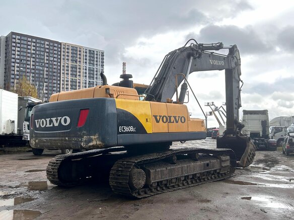 2010 Volvo EC, жёлтый, 6500000 рублей - вид 3