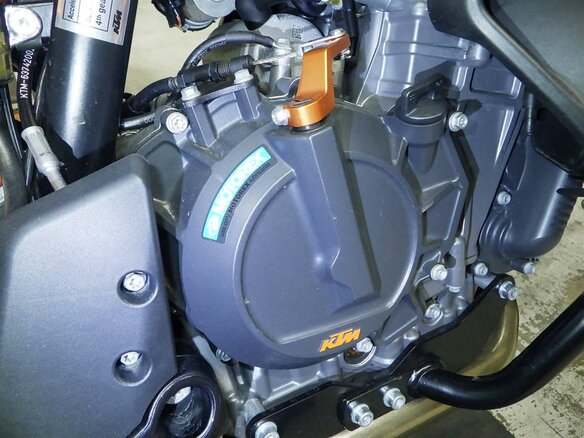 2023 KTM 890 SMT, чёрный, 1077000 рублей - вид 9
