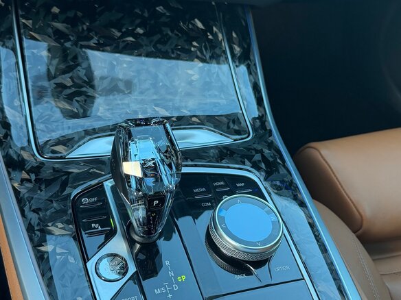 2021 BMW X5 40i IV (G05/G18), серый, 6500000 рублей - вид 17