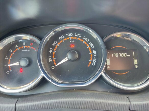 2021 LADA (ВАЗ) Largus, белый, 800000 рублей - вид 10