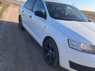 2016 Skoda Rapid I, белый, 900000 рублей, вид 1