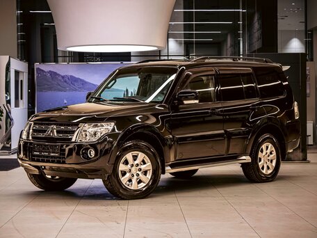 2013 Mitsubishi Pajero IV Рестайлинг 1, чёрный, 1775000 рублей, вид 1