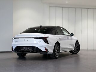 2025 Hongqi H6, белый, 4380000 рублей, вид 4