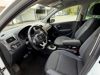 2018 Volkswagen Polo V Рестайлинг, белый, 1100000 рублей, вид 5