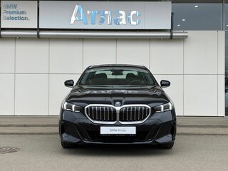 2025 BMW 5 серии Long 530Li xDrive VIII (G60/G61/G68), чёрный, 8490000 рублей, вид 4
