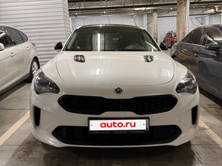 2019 Kia Stinger I, белый, 2350000 рублей, вид 1