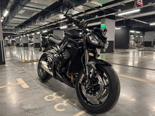 2024 Triumph Street Triple, чёрный, 1300000 рублей, вид 2