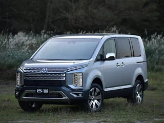 2023 Mitsubishi Delica D:5 I Рестайлинг, серебристый, 2700000 рублей, вид 1
