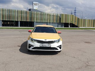 2019 Kia Optima IV Рестайлинг, белый, 1000000 рублей, вид 2