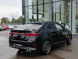 2021 Kia Rio IV Рестайлинг, чёрный, 1560000 рублей, вид 5