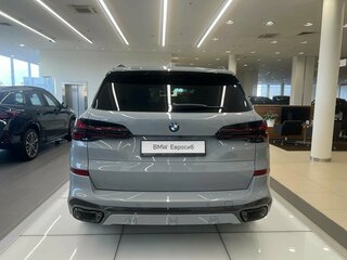 2026 BMW X5 30d IV (G05/G18) Рестайлинг, серый, 15290000 рублей, вид 4