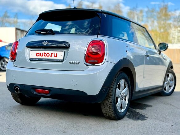 2019 Mini Hatch Cooper III (F55/F56) Рестайлинг, серебристый, 2600000 рублей - вид 11