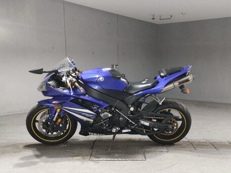 2008 Yamaha YZF-R1, синий, 600000 рублей, вид 2