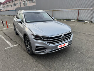 2019 Volkswagen Touareg III, серебристый, 5999000 рублей, вид 2