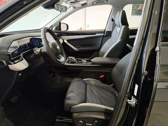 2026 Geely Atlas II, чёрный - вид 5