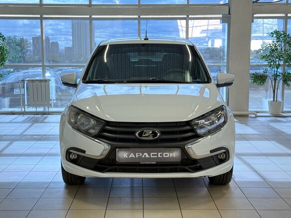 2018 Lada (ВАЗ) Granta I Рестайлинг, белый - вид 2