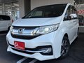 2017 Honda Stepwgn Spada V Рестайлинг, белый, 1510000 рублей