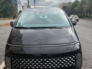 2025 Hyundai Staria I, чёрный, 6650000 рублей, вид 2