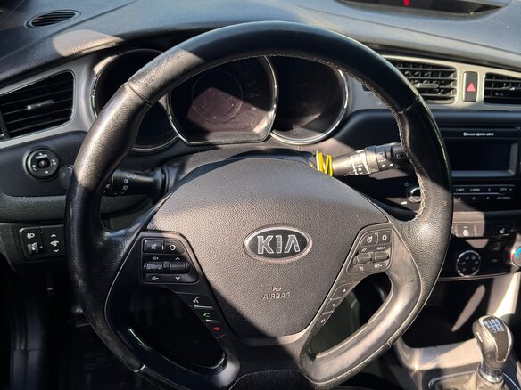 2013 Kia Ceed II, чёрный, 800000 рублей - вид 8