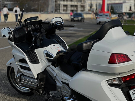 2012 Honda GL 1800 Gold Wing, белый, 1660000 рублей, вид 5