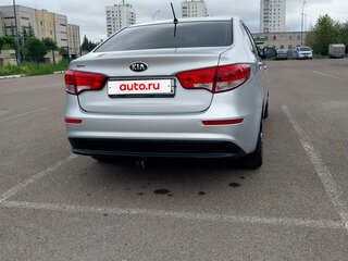 2015 Kia Rio III Рестайлинг, серебристый, 850000 рублей, вид 5