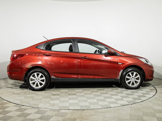 2013 Hyundai Solaris I, красный, 569777 рублей, вид 4