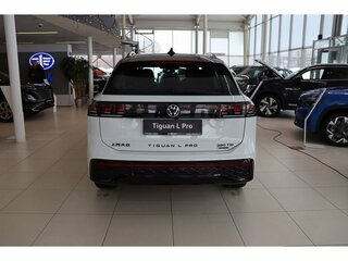 2026 Volkswagen Tiguan L Pro III (China Market), белый, 5400000 рублей, вид 4