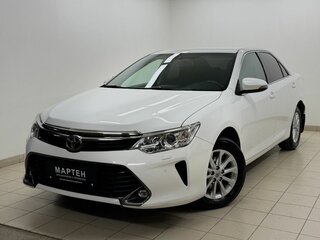 2017 Toyota Camry VII (XV50) Рестайлинг, белый, 2589000 рублей, вид 1