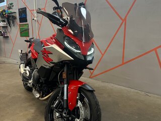 2025 BMW F 900 XR, красный, 1300000 рублей, вид 4