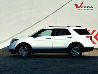 2015 Ford Explorer V Рестайлинг, белый, 2250000 рублей, вид 2