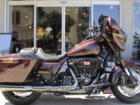 2024 Harley-Davidson CVO Street Glide, пурпурный, 4300000 рублей, вид 1