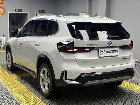 2023 BMW X1 20Li sDrive III (U11/U12), белый - вид 3