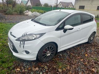 2011 Ford Fiesta Mk6, белый, 560000 рублей, вид 4