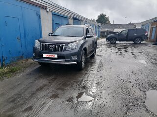 2010 Toyota Land Cruiser Prado 150 Series, серый, 3100000 рублей, вид 2
