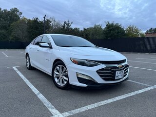 2020 Chevrolet Malibu IX Рестайлинг, белый, 1350000 рублей, вид 1