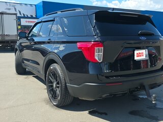 2020 Ford Explorer VI, чёрный, 5100000 рублей, вид 3