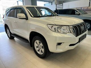 2022 Toyota Land Cruiser Prado 150 Series Рестайлинг 3, белый, 5850000 рублей, вид 3