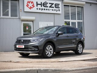 2021 Volkswagen Tiguan II Рестайлинг, серый, 4350000 рублей, вид 1